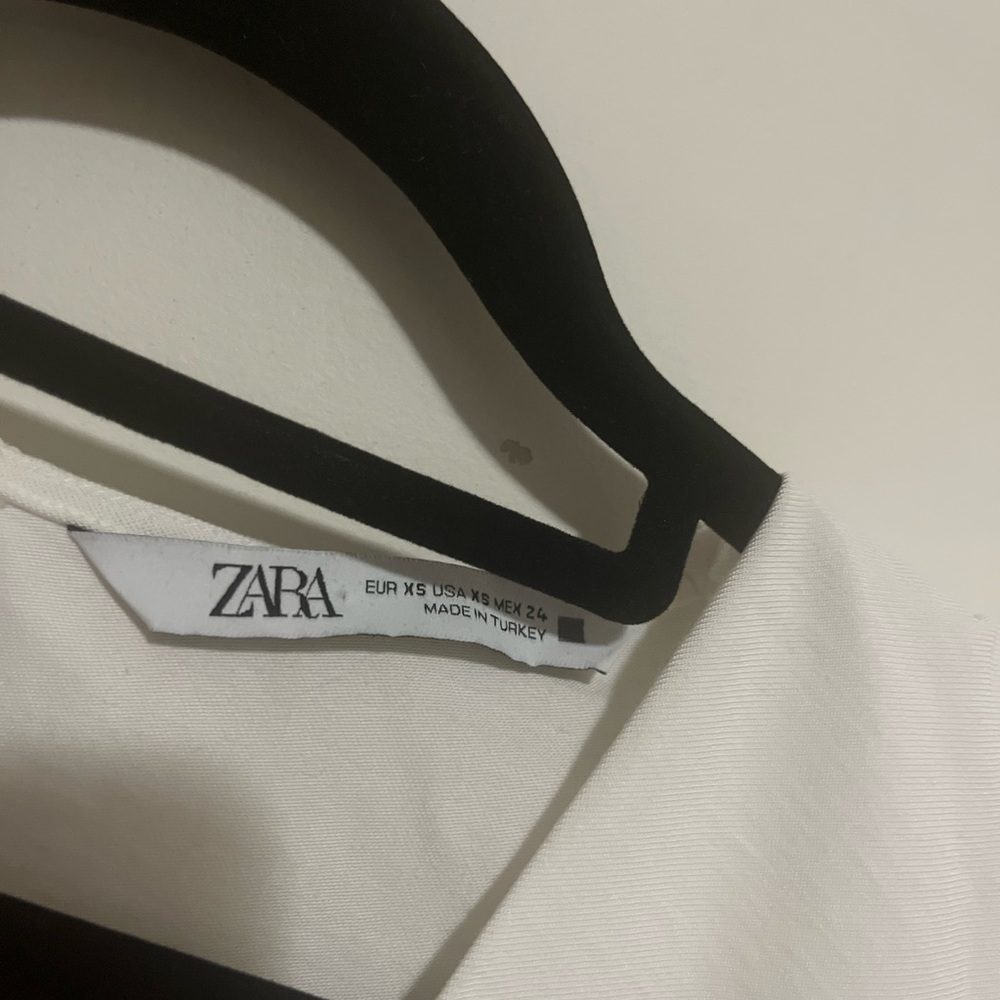 Zara Jumpsuit - Picture 3 of 5